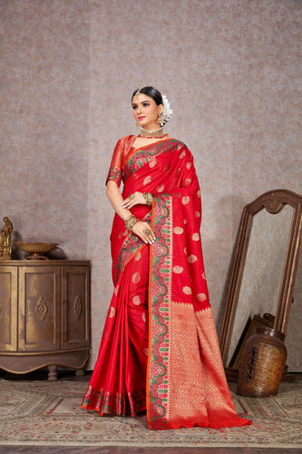 Rich Looked Soft Silk Saree With Beautiful Pallu