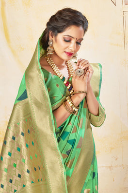 Classy Semi Silk Saree With Nice Border Pallu