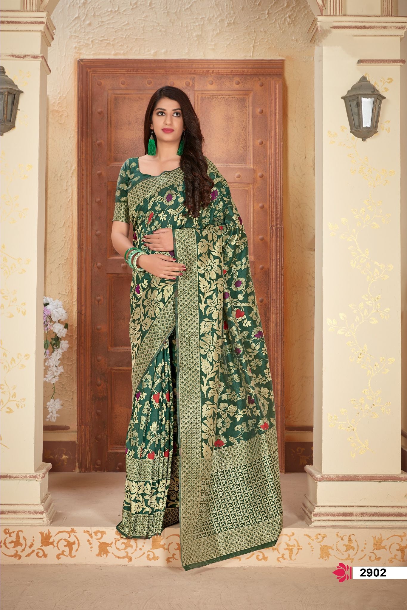 Distinctive Banarasi Soft Silk