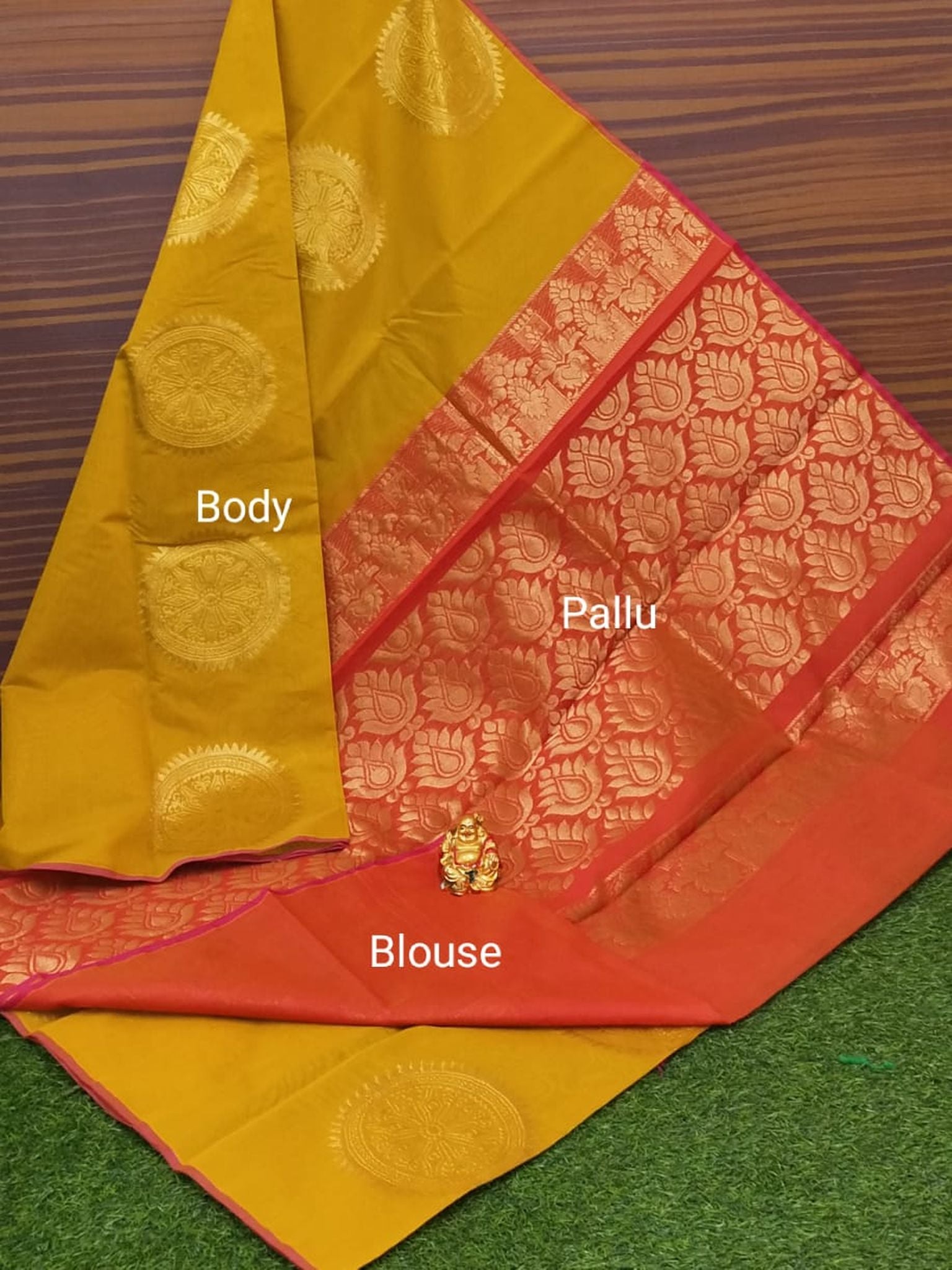 Border Less Kuppadam Silk Cotton Saree