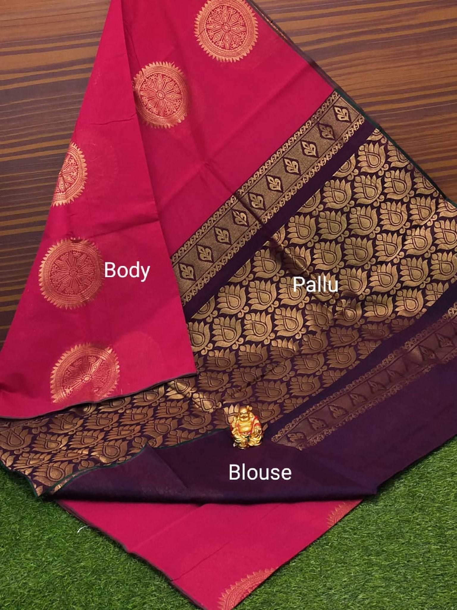 Border Less Kuppadam Silk Cotton Saree