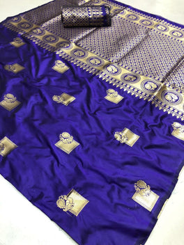 Charming Begni Colored Soft Silk Saree With Buttas