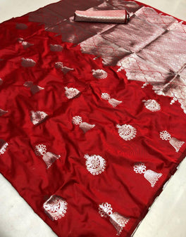 Charming Begni Colored Soft Silk Saree With Buttas