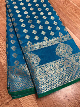 Mesmerizing Crystal Silk Banarasi Looked Saree