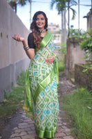 Load image into Gallery viewer, Smashing  Light Colored Linen Silk Saree