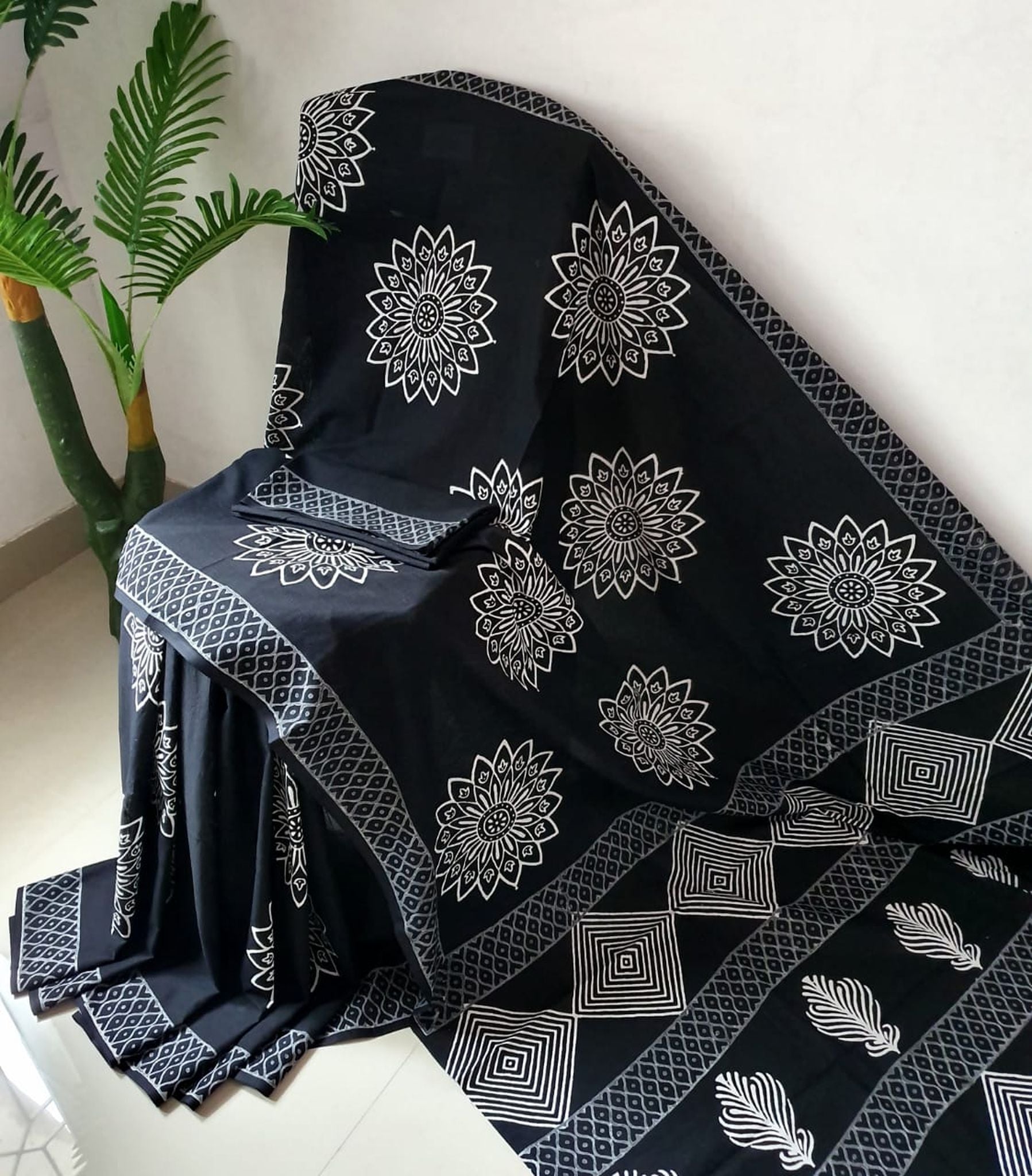 Mul Mul Cotton Saree With Beautiful Prints