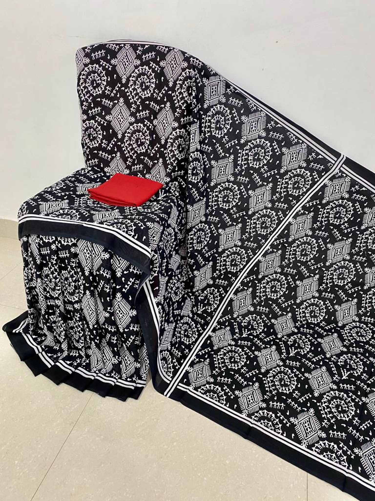 Mul Mul Cotton Saree With Beautiful Prints