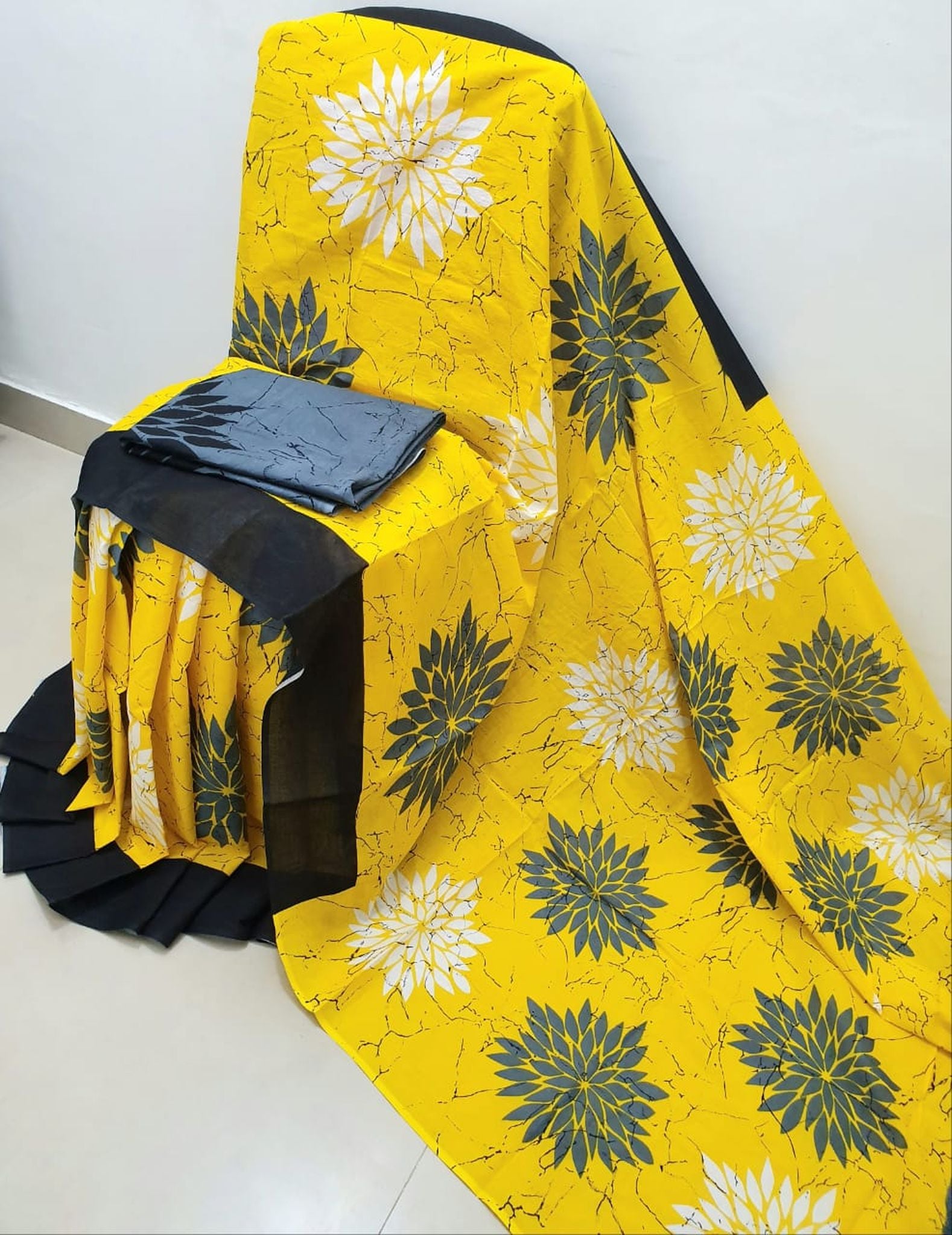 Mul Mul Cotton Saree With Beautiful Prints